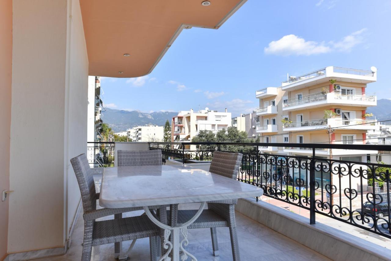 Kaliroon Seaside Apartment Kalamata Exterior foto